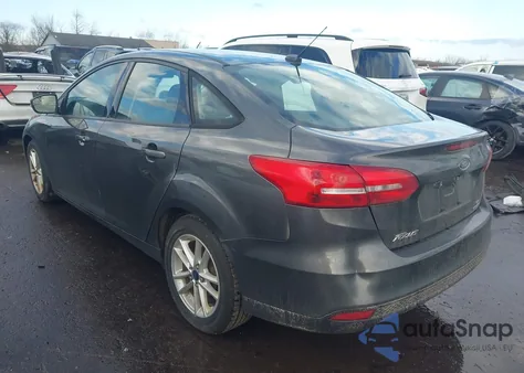 2015 Ford Focus Se z USA, uszkodzony, nr VIN 1FADP3F29FL382968